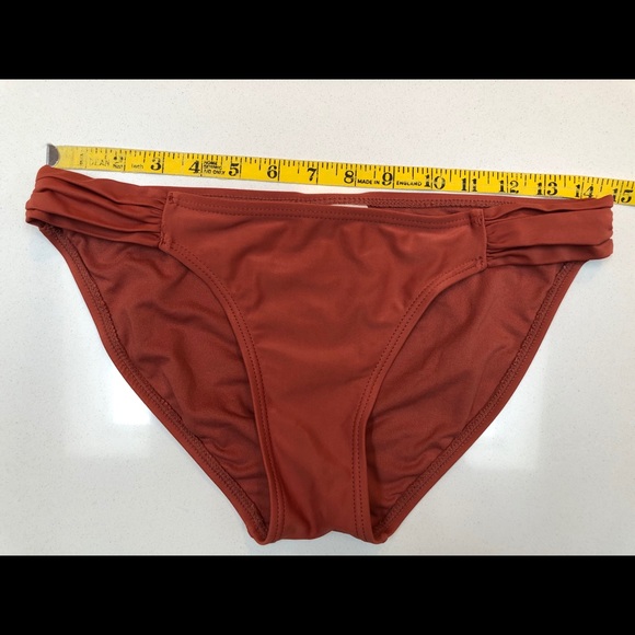 SO crochet bikini. Top Large; bottoms Medium. - Picture 2 of 6